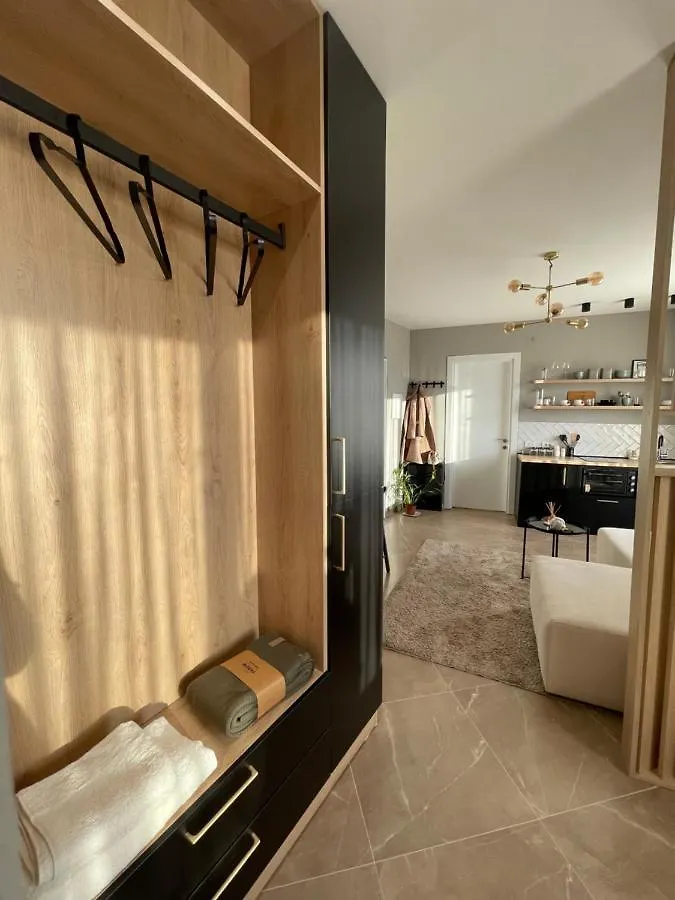 Square Inn Modern Studio City Center Tirana
